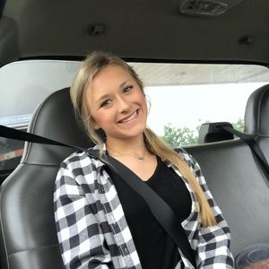 Meet your Posher, Megan